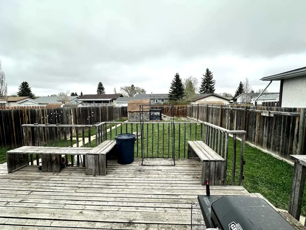 1634 5a Street Wainwright AB T9W1J5