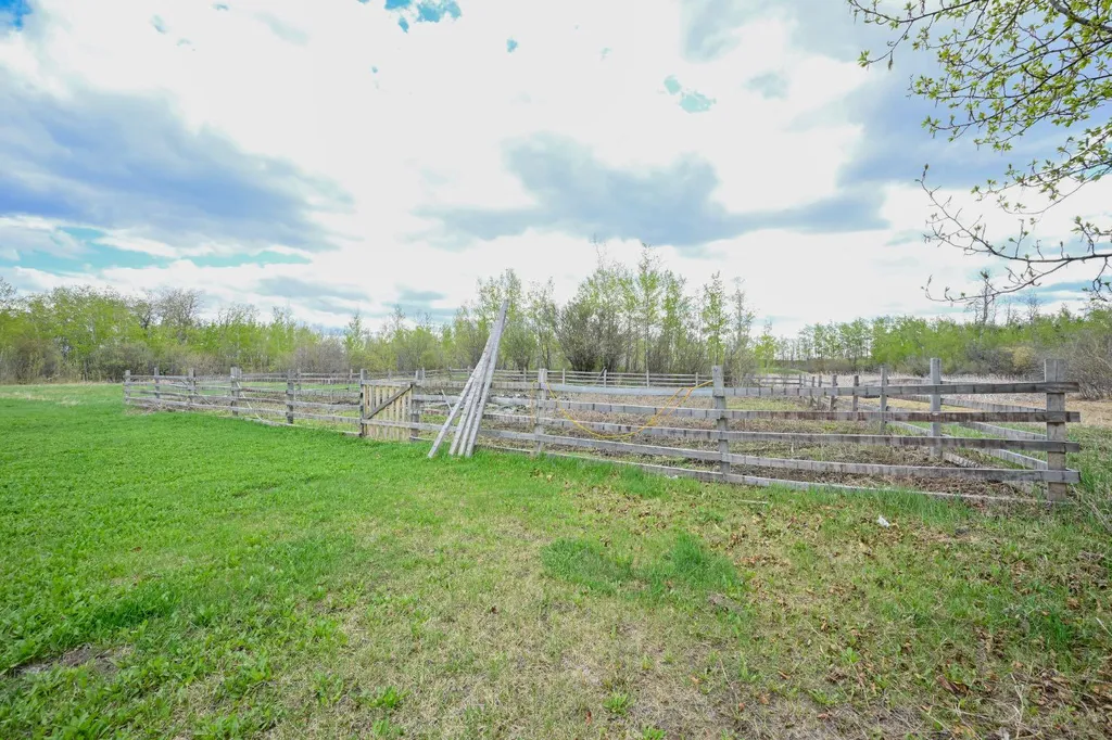 31050 43 Highway Bezanson AB T0H 0G0