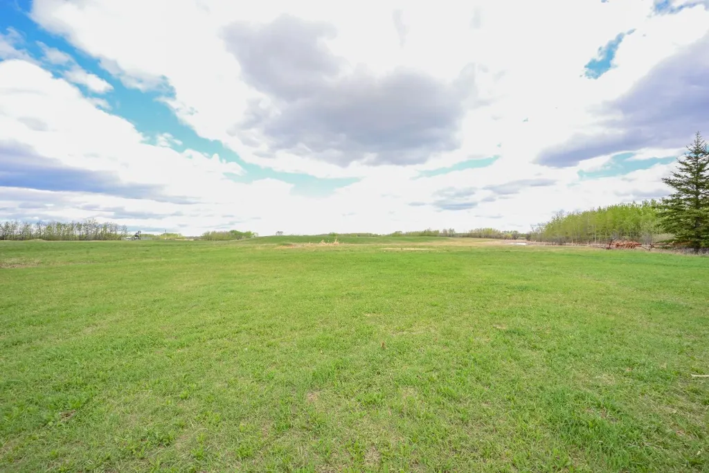 31050 43 Highway Bezanson AB T0H 0G0
