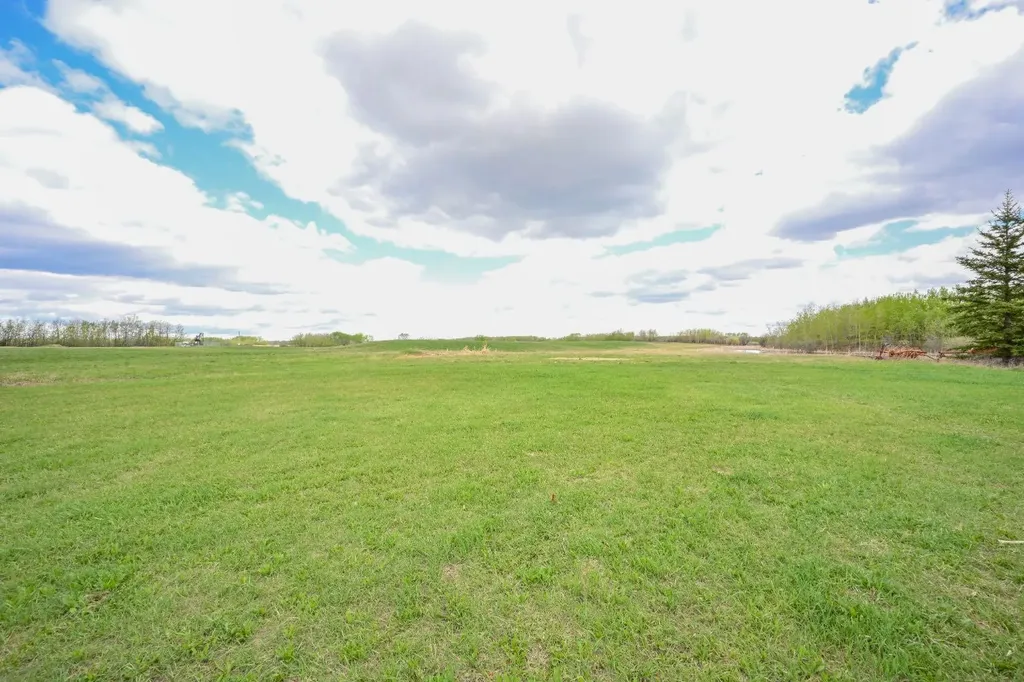 31050 43 Highway Bezanson AB T0H 0G0