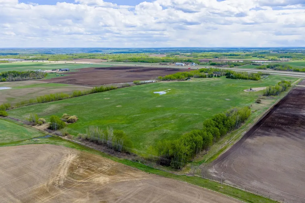 31050 43 Highway Bezanson AB T0H 0G0