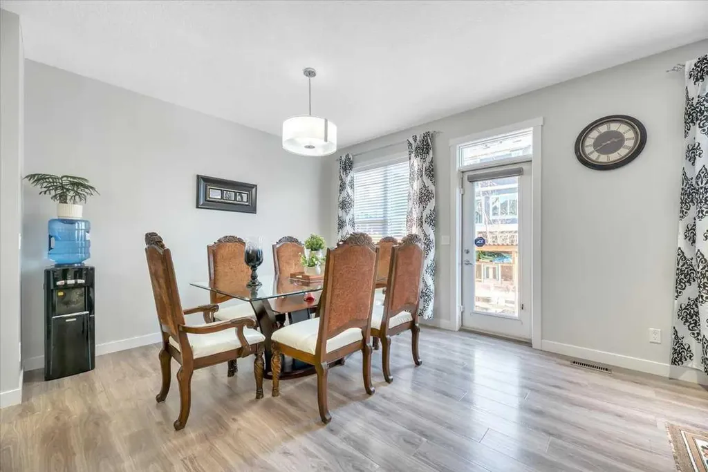 81 Legacy Woods Place SE Calgary AB T2X 2B5