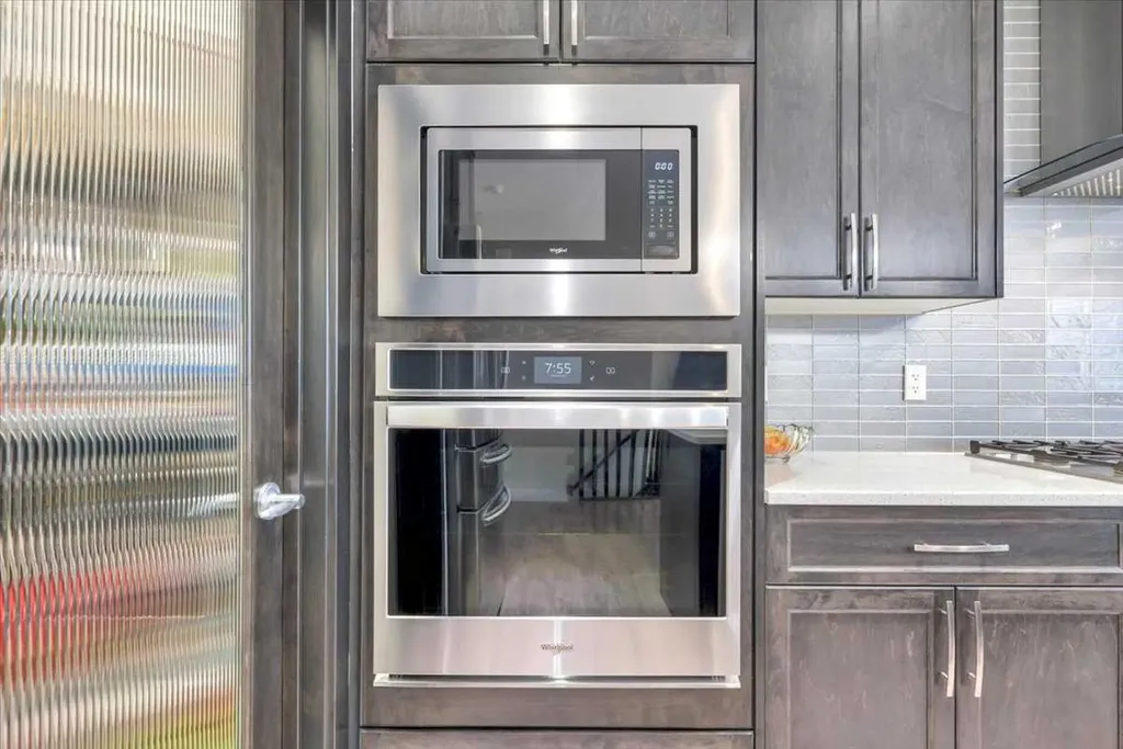 81 Legacy Woods Place SE Calgary AB T2X 2B5