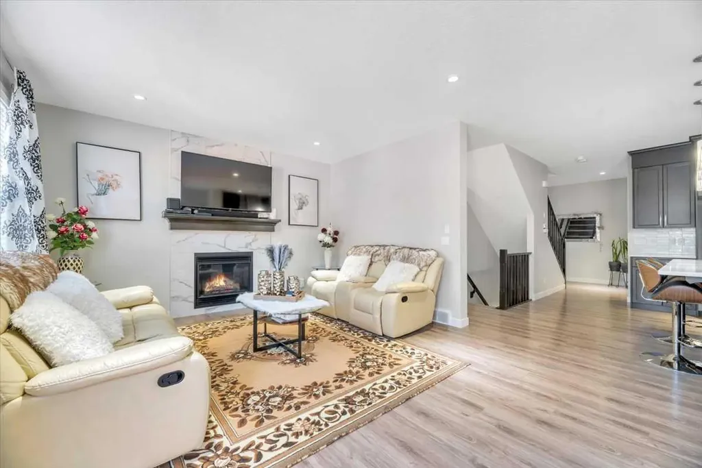81 Legacy Woods Place SE Calgary AB T2X 2B5