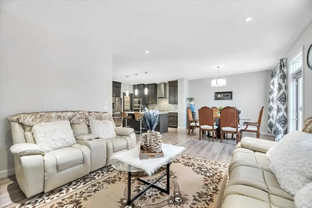 81 Legacy Woods Place SE Calgary AB T2X 2B5