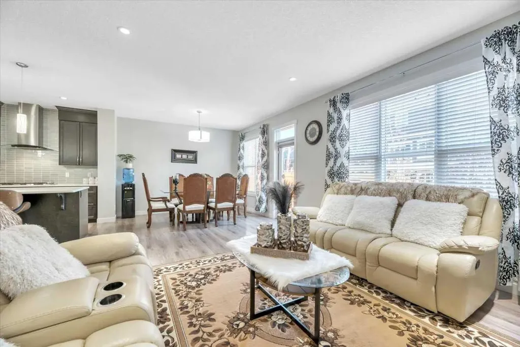 81 Legacy Woods Place SE Calgary AB T2X 2B5