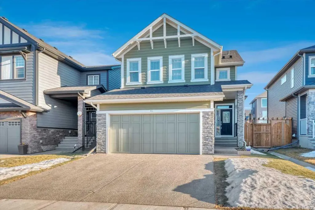 81 Legacy Woods Place SE Calgary AB T2X 2B5