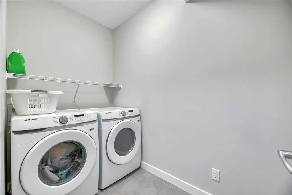 81 Legacy Woods Place SE Calgary AB T2X 2B5