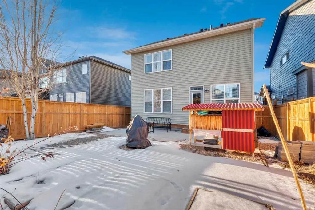 81 Legacy Woods Place SE Calgary AB T2X 2B5