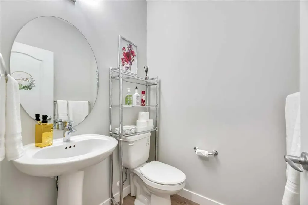 81 Legacy Woods Place SE Calgary AB T2X 2B5