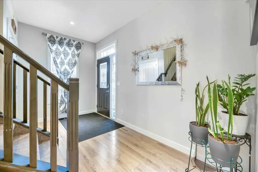 81 Legacy Woods Place SE Calgary AB T2X 2B5