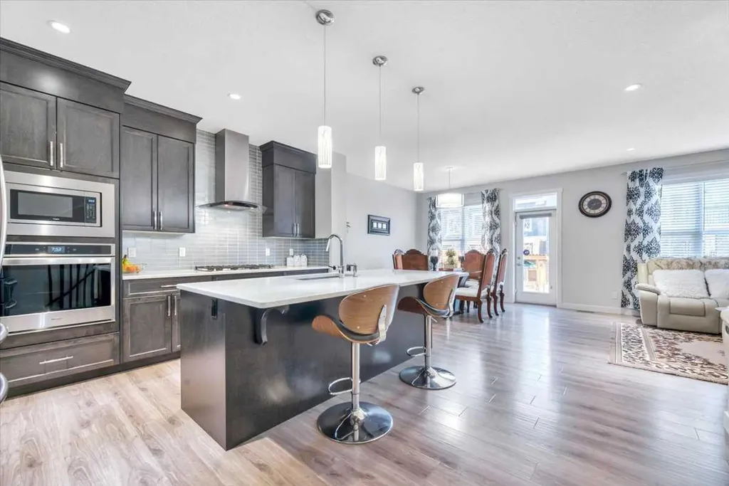 81 Legacy Woods Place SE Calgary AB T2X 2B5