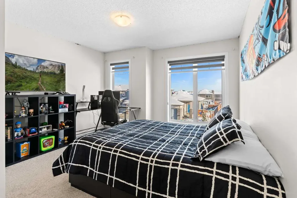492 Chinook Gate Square SW Airdrie AB T4B4W1