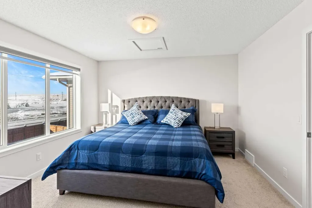 492 Chinook Gate Square SW Airdrie AB T4B4W1