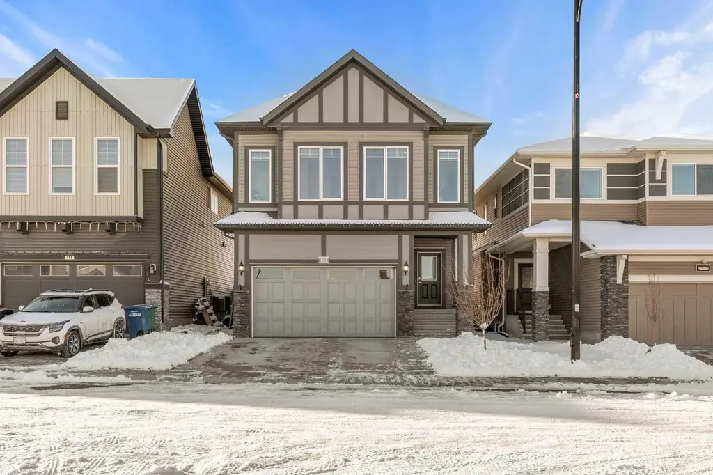 492 Chinook Gate Square SW Airdrie AB T4B4W1