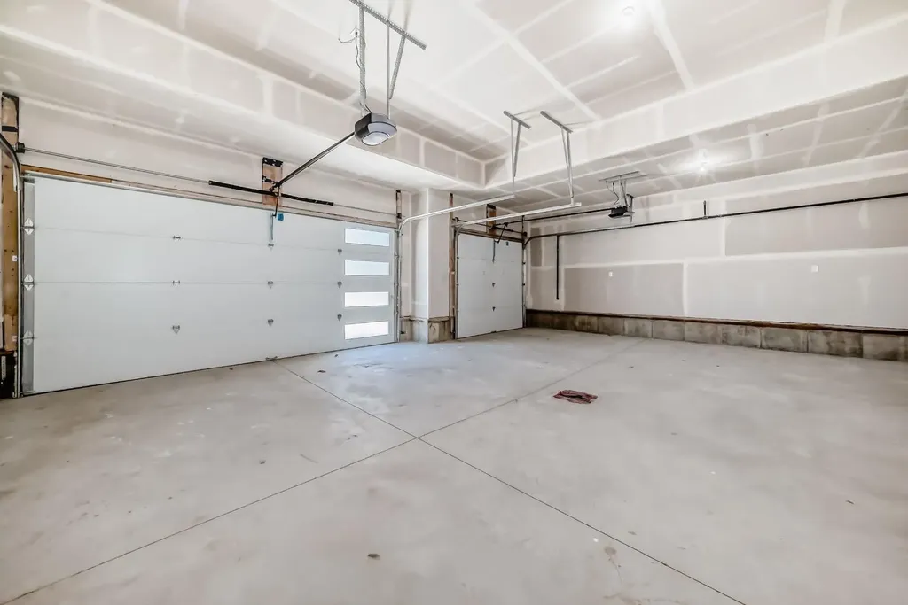 19 Everson Close Red Deer AB T4P 3H8