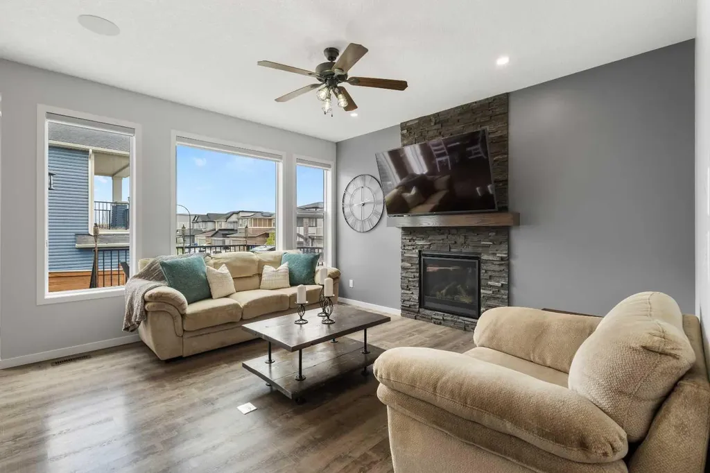92 Sage Bluff Way NW Calgary AB T3R 1T4