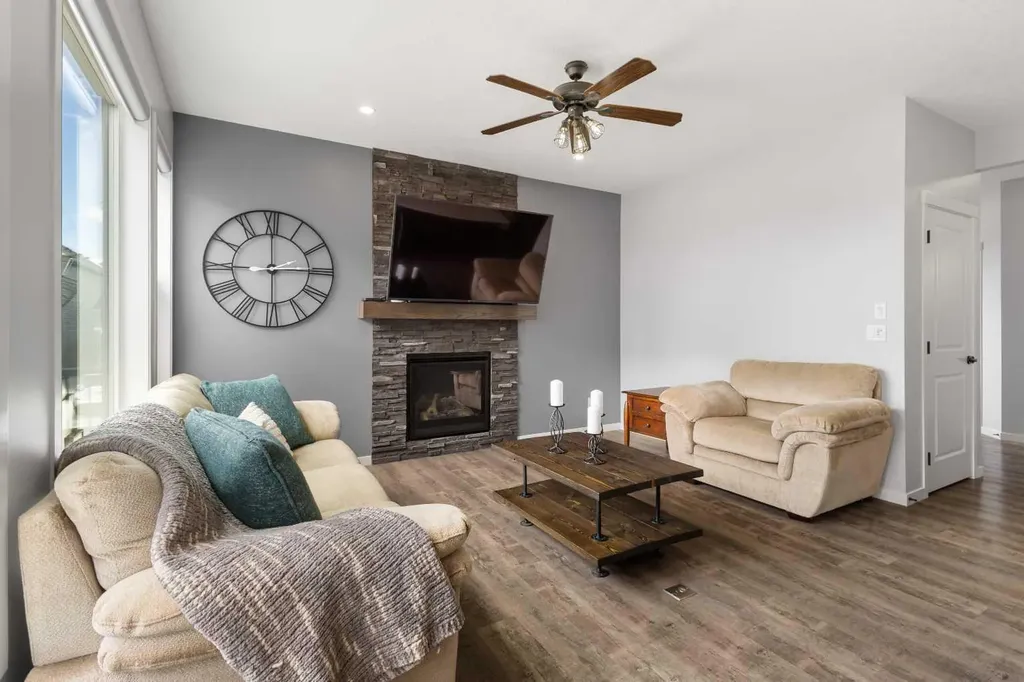 92 Sage Bluff Way NW Calgary AB T3R 1T4