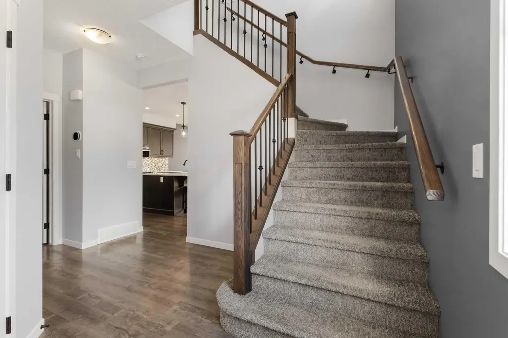 92 Sage Bluff Way NW Calgary AB T3R 1T4