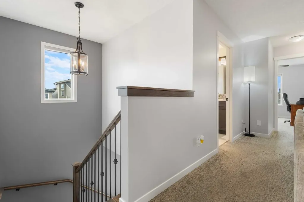 92 Sage Bluff Way NW Calgary AB T3R 1T4