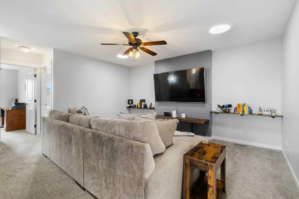 92 Sage Bluff Way NW Calgary AB T3R 1T4