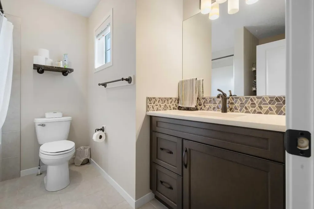 92 Sage Bluff Way NW Calgary AB T3R 1T4