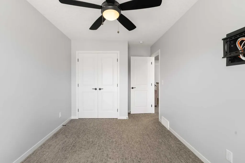 92 Sage Bluff Way NW Calgary AB T3R 1T4