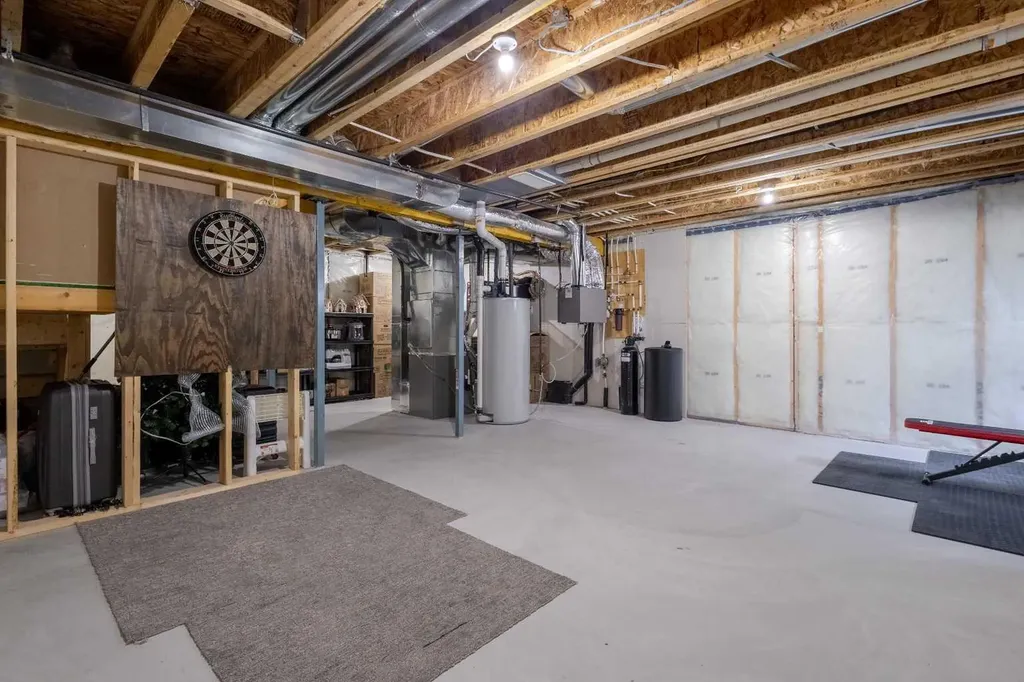 92 Sage Bluff Way NW Calgary AB T3R 1T4