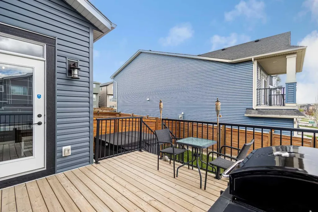 92 Sage Bluff Way NW Calgary AB T3R 1T4