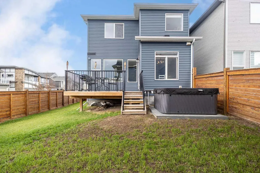 92 Sage Bluff Way NW Calgary AB T3R 1T4