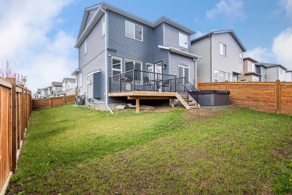 92 Sage Bluff Way NW Calgary AB T3R 1T4