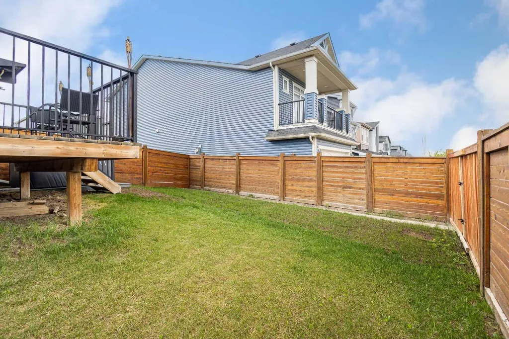 92 Sage Bluff Way NW Calgary AB T3R 1T4