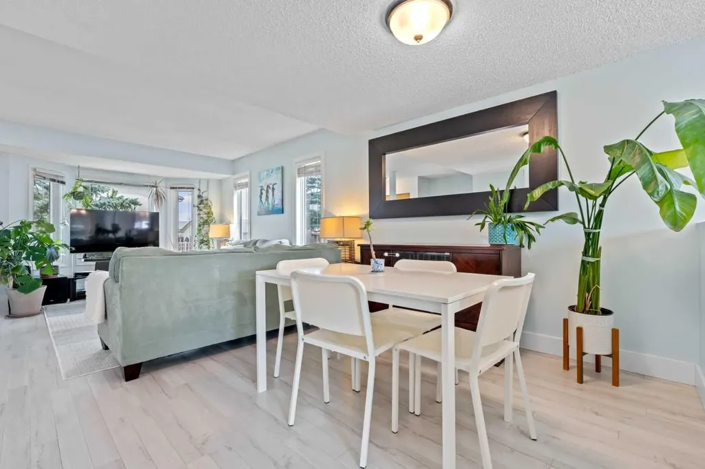 63 Falmere Way NE Calgary AB T3J 2Y7