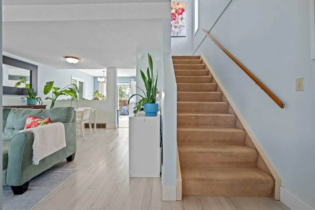 63 Falmere Way NE Calgary AB T3J 2Y7