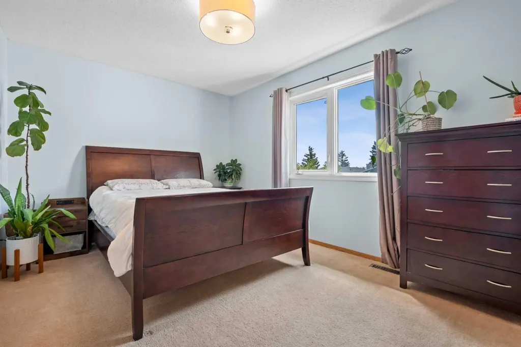63 Falmere Way NE Calgary AB T3J 2Y7