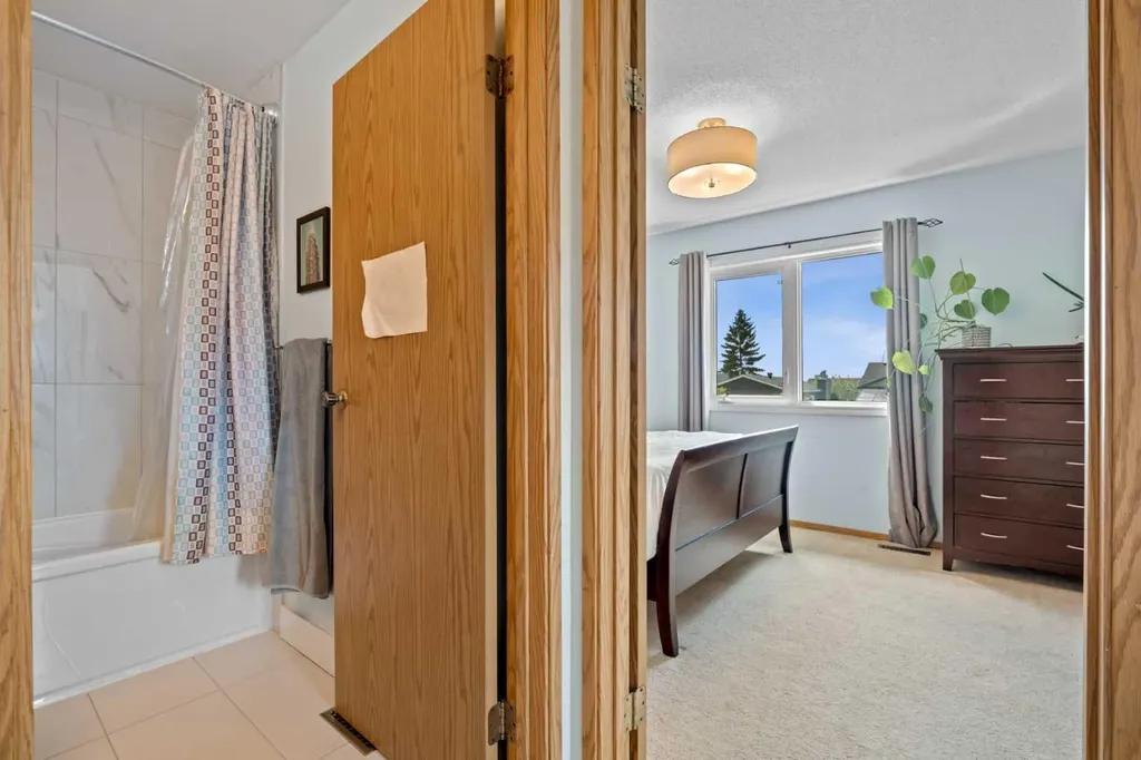 63 Falmere Way NE Calgary AB T3J 2Y7