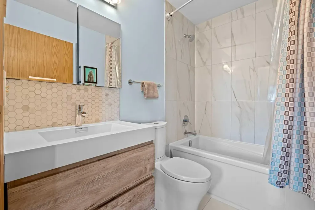 63 Falmere Way NE Calgary AB T3J 2Y7