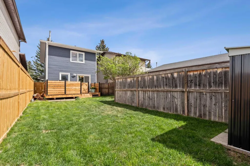 63 Falmere Way NE Calgary AB T3J 2Y7