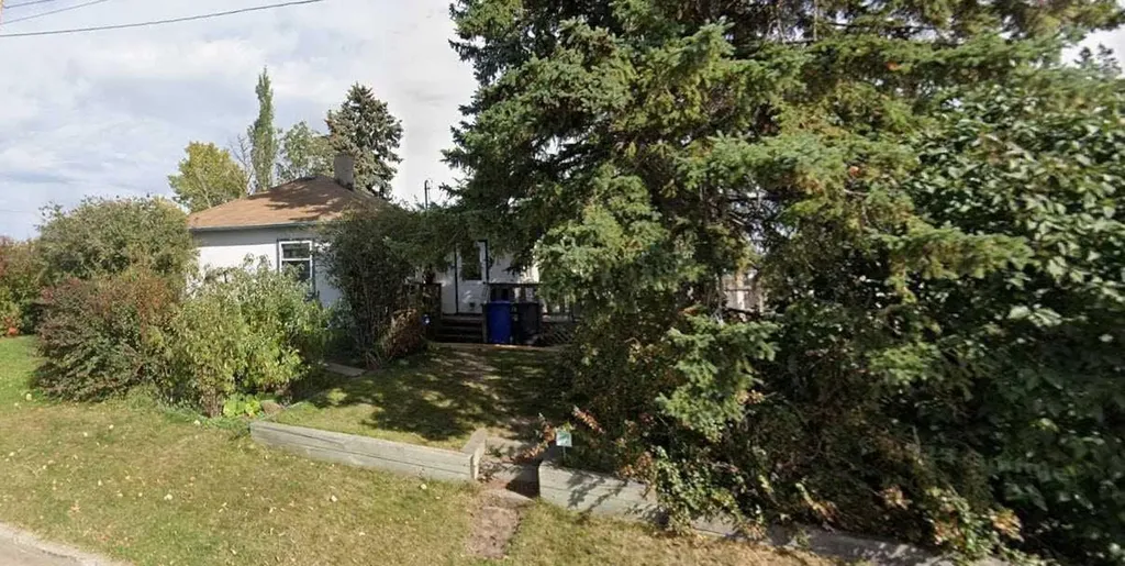 2301 20 Avenue N Bowden AB T0M 0K0