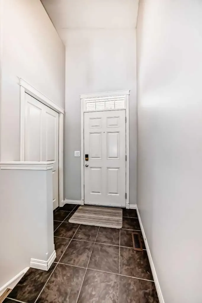 21 Valley Crescent Blackfalds AB T4M 0K4