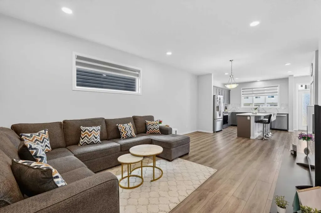 132 Seton Villas SE Calgary AB T3M 3L9