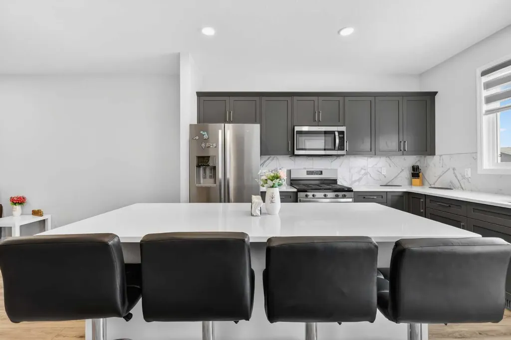 132 Seton Villas SE Calgary AB T3M 3L9