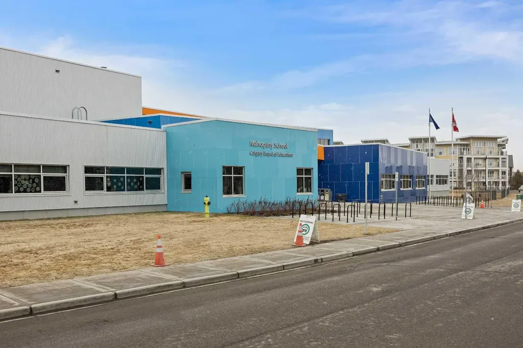 132 Seton Villas SE Calgary AB T3M 3L9