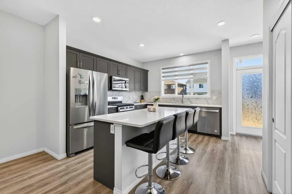 132 Seton Villas SE Calgary AB T3M 3L9
