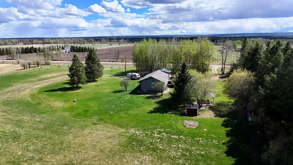 12428 Township Road 532 Township Rural Yellowhead County AB T7E 5A2