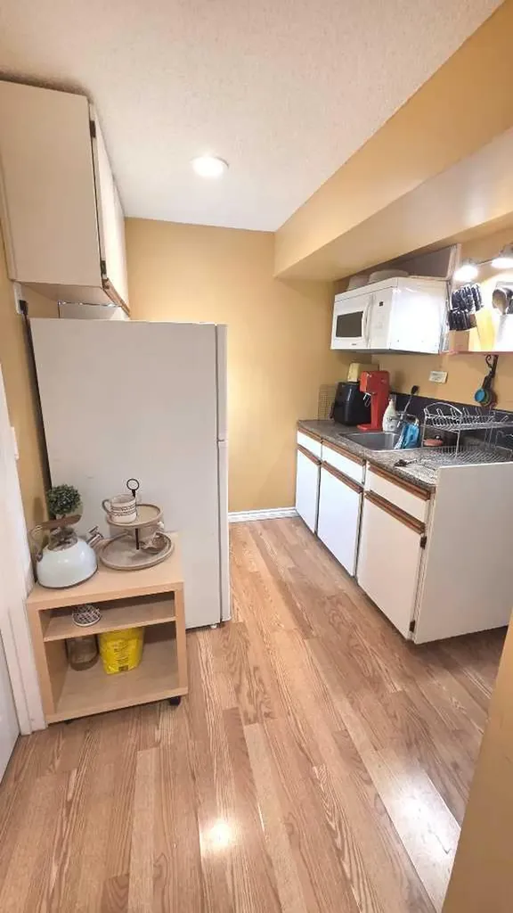 884 Rundlecairn Way NE Calgary AB T1Y 2R7