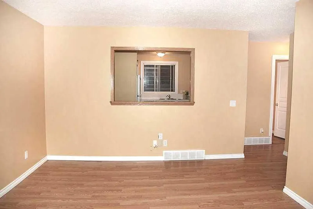 884 Rundlecairn Way NE Calgary AB T1Y 2R7