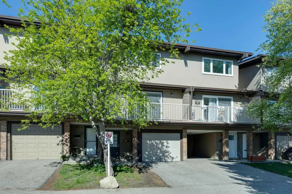 1055 72 Avenue NW Calgary AB T2K 5S4