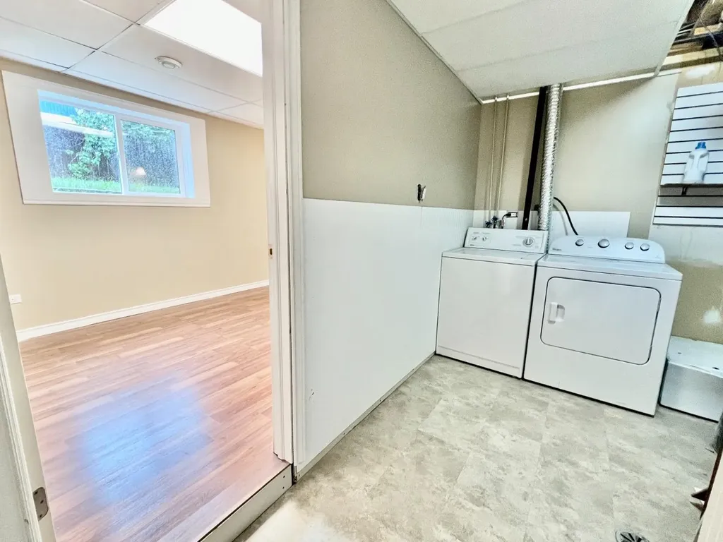 3209 45 Avenue Athabasca AB T9S 1P1