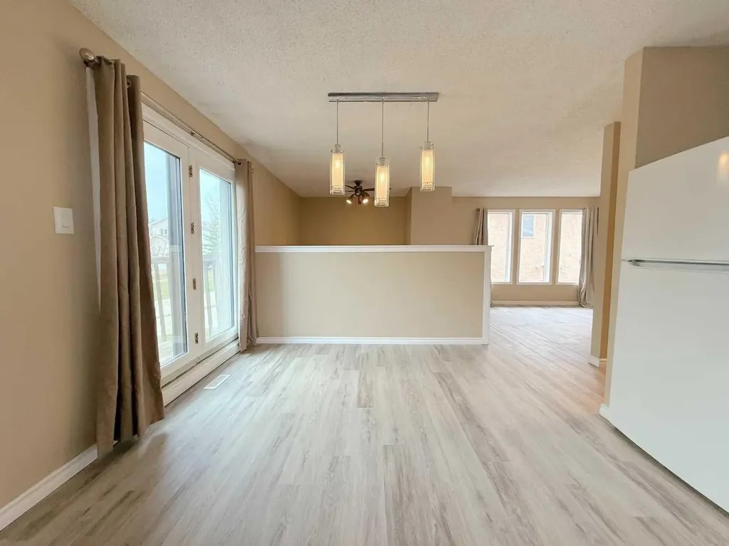 3209 45 Avenue Athabasca AB T9S 1P1